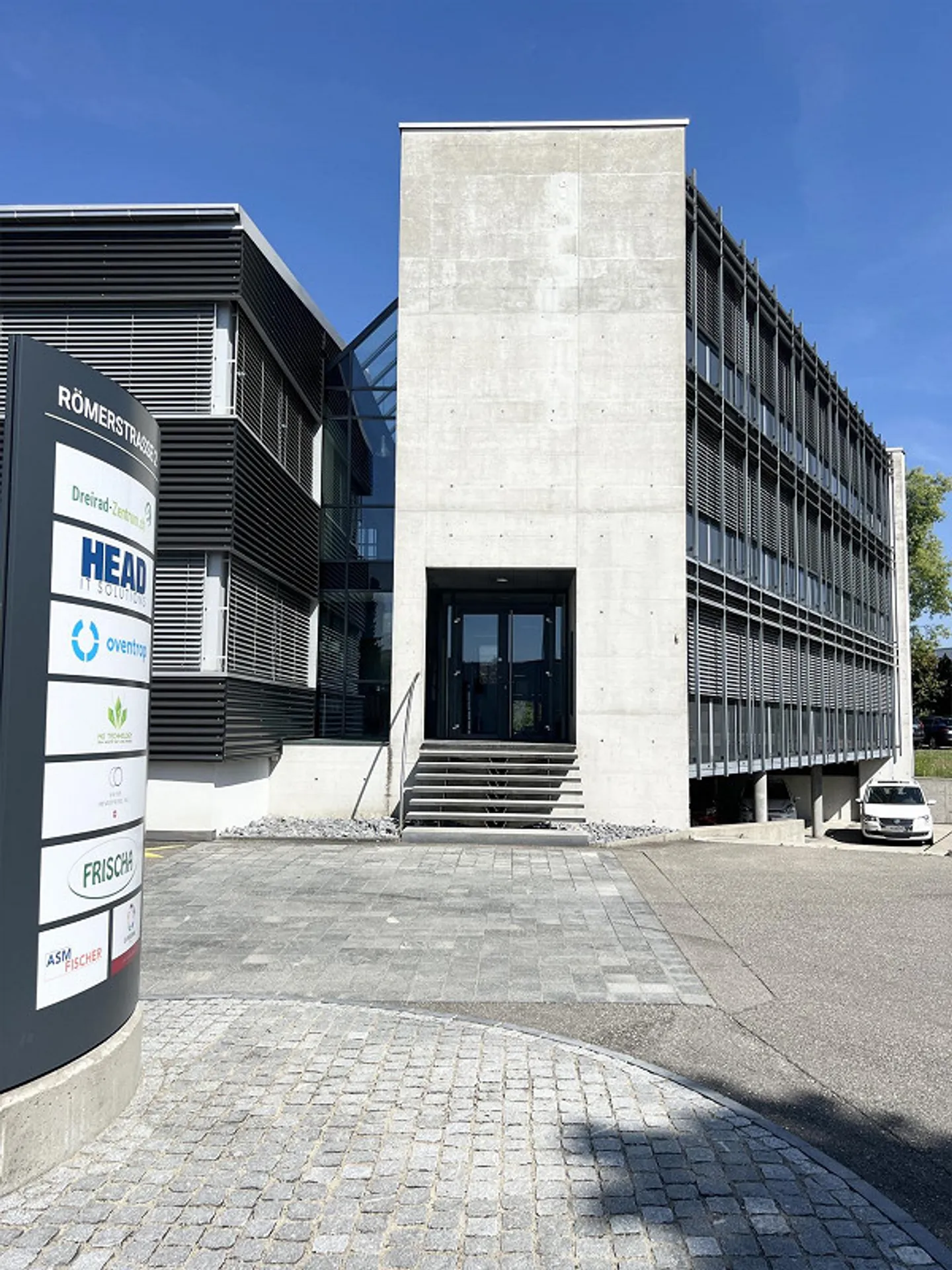Modern and bright office space for rent in Hunzenschwil - Photo 1 of 6