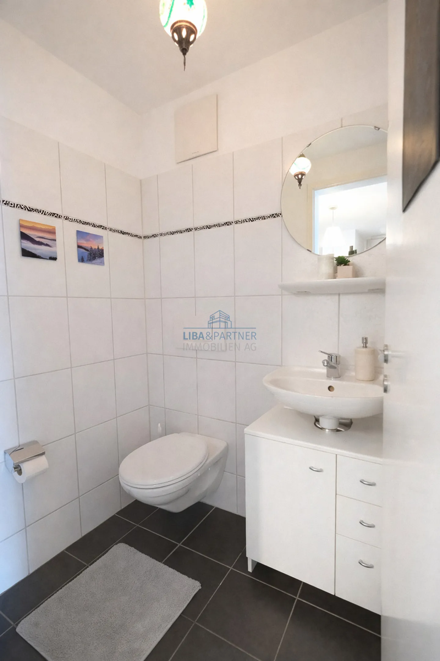 Attractive 5-room condominium in a sought-after location in Arlesheim - Photo 7 of 12