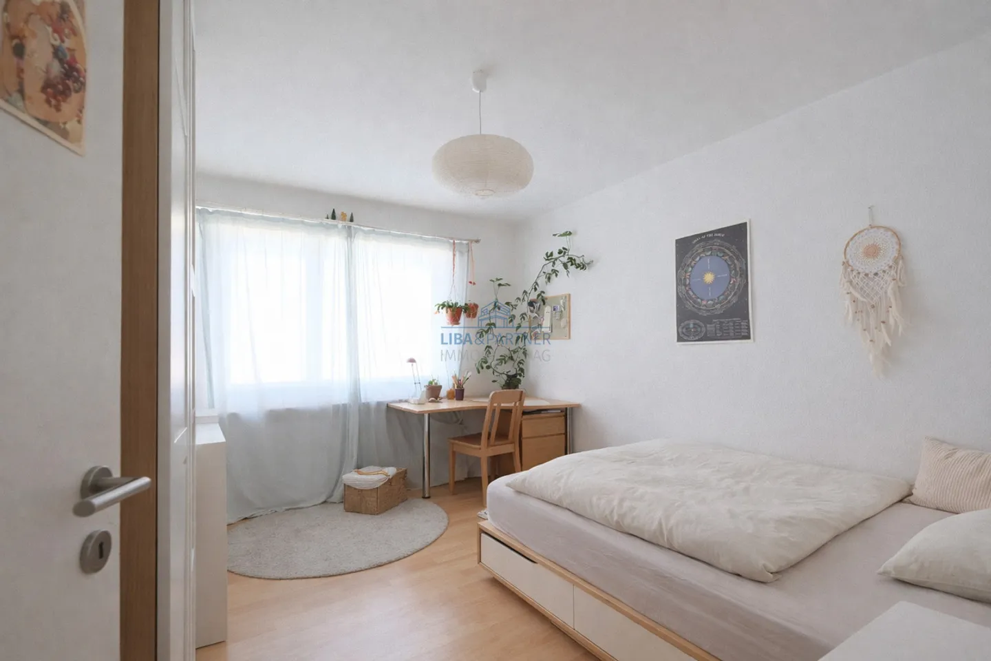 Attractive 5-room condominium in a sought-after location in Arlesheim - Photo 8 of 12