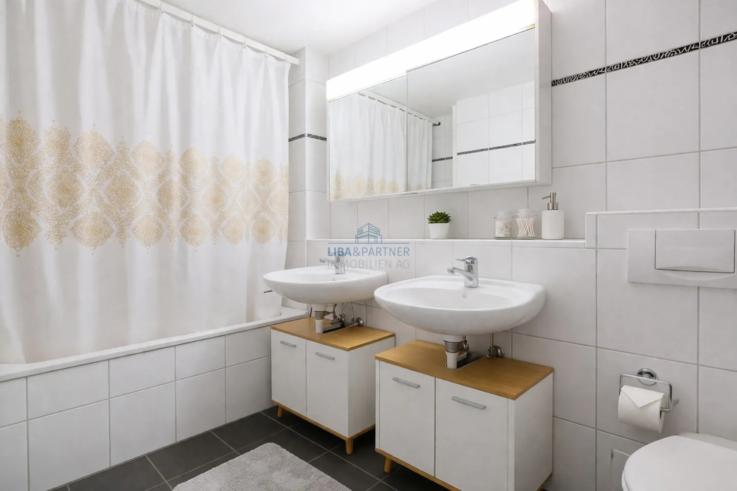 Attractive 5-room condominium in a sought-after location in Arlesheim - Photo 9 of 12