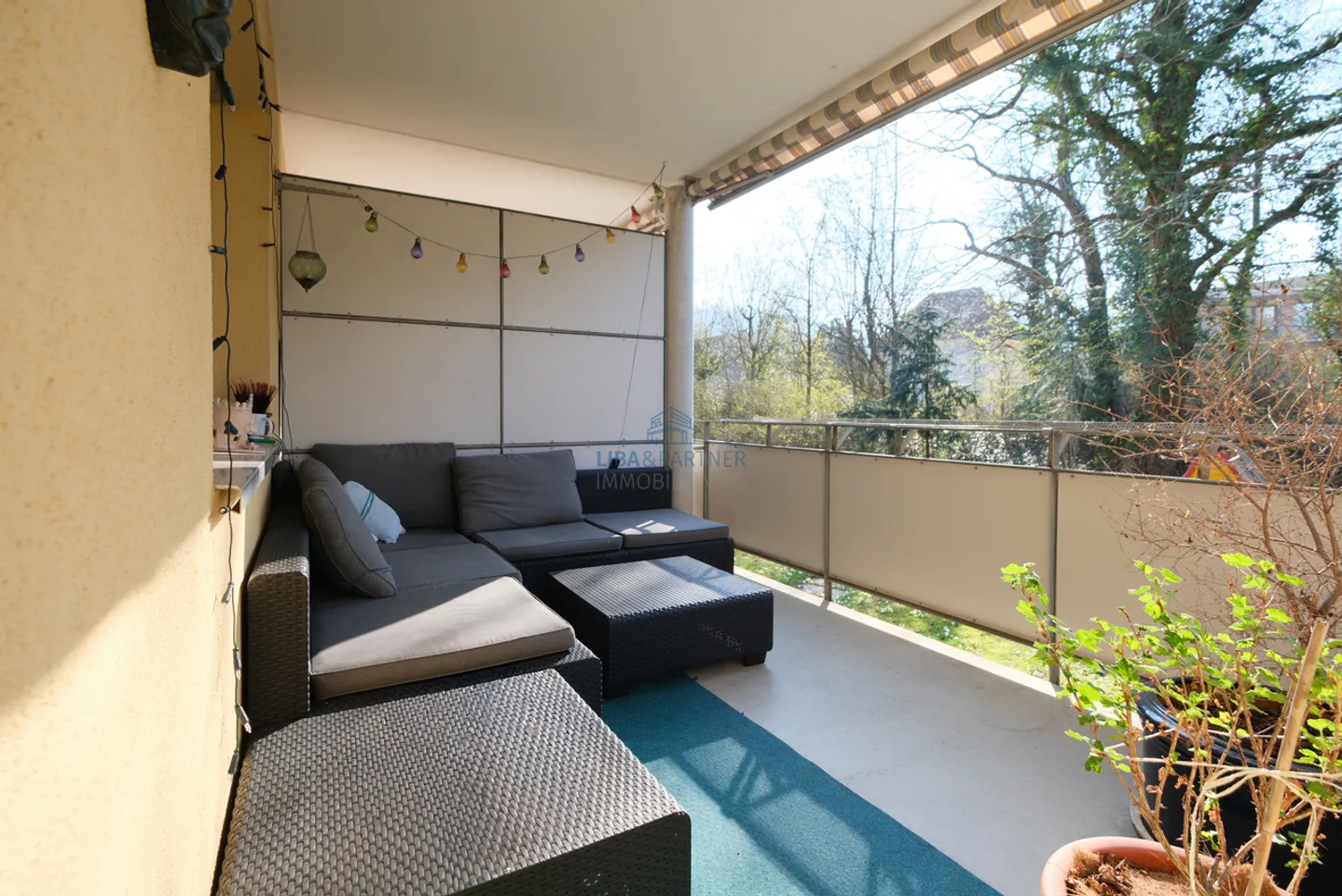 Attractive 5-room condominium in a sought-after location in Arlesheim - Photo 5 of 12