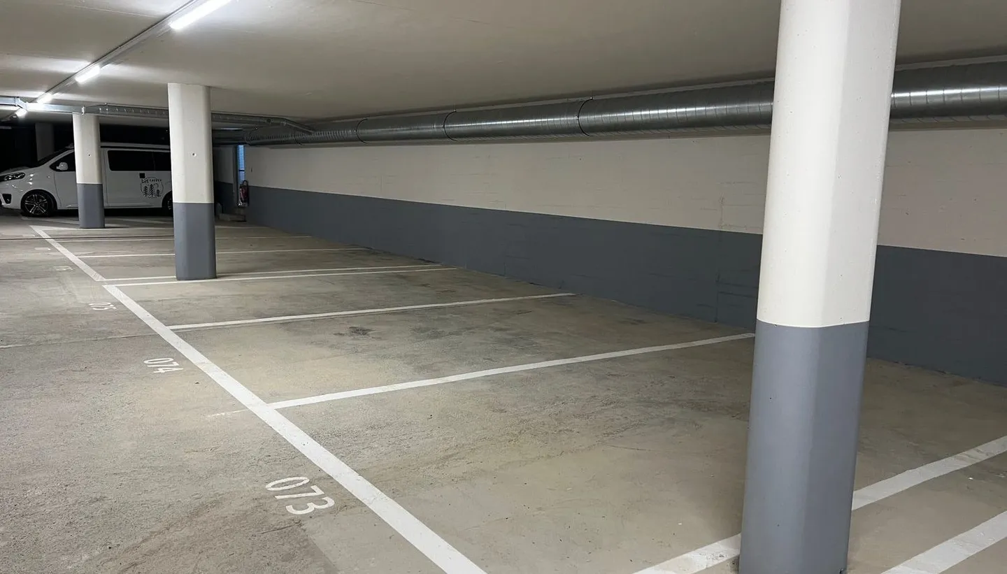 Parking without Worries - Your Parking Garage in Zollikofen Awaits You! - Photo 4 of 5