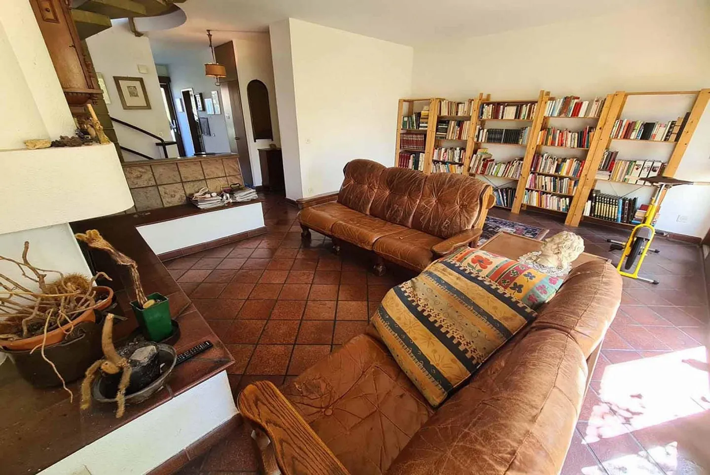 Bella casa bifamiliare di 5,5 stanze nel verde a Melano - Foto 3 di 10