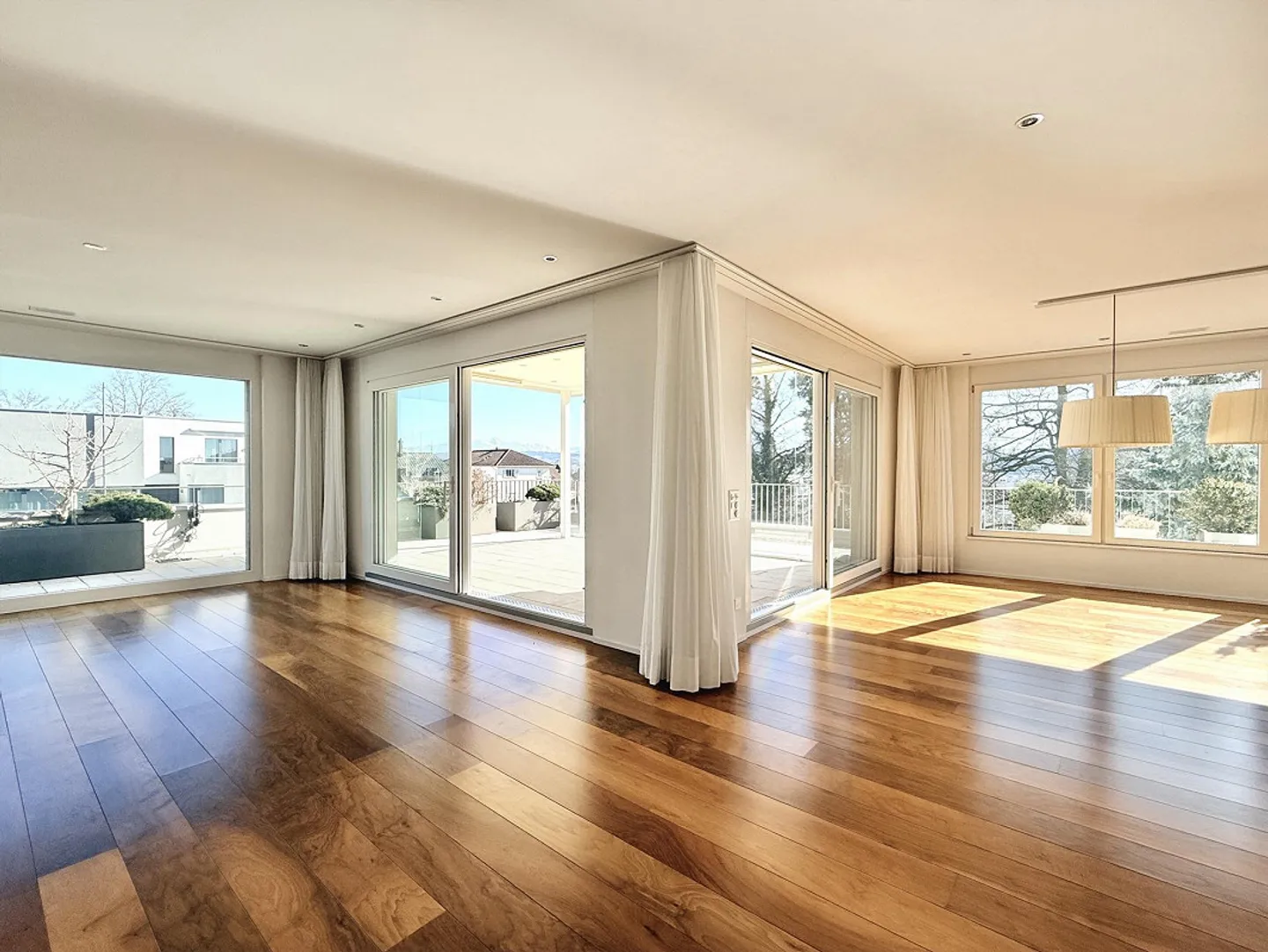 Ampio appartamento attico di 5 - 5,5 stanze con 163 m2 - Foto 3 di 22