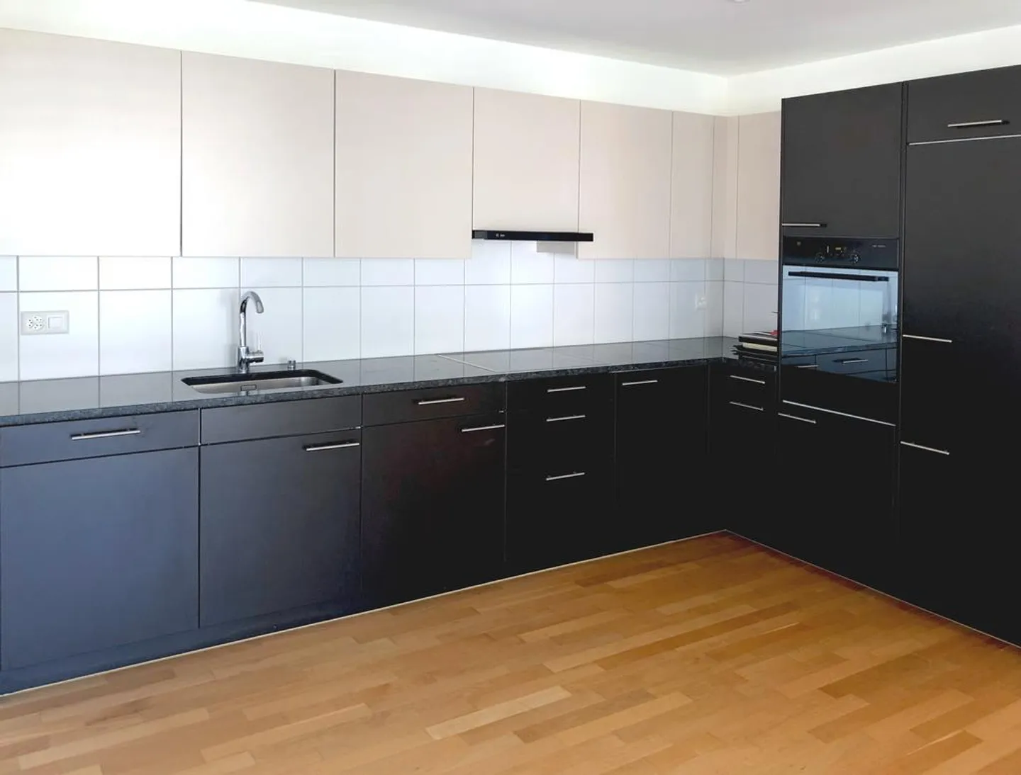 4.5-room apartment in a central location - Photo 3 of 6