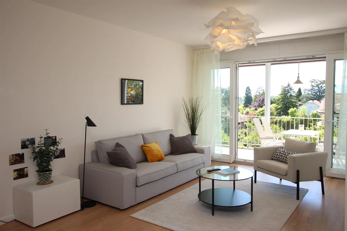Appartement spacieux avec terrasse - Photo 1 sur 8