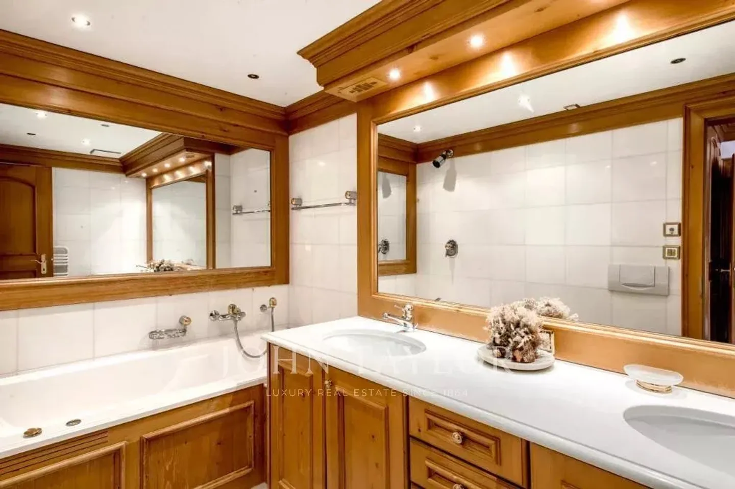 Spacious 3-Room Alpine Apartment Near the Center - Crans-Montana - Photo 6 of 10