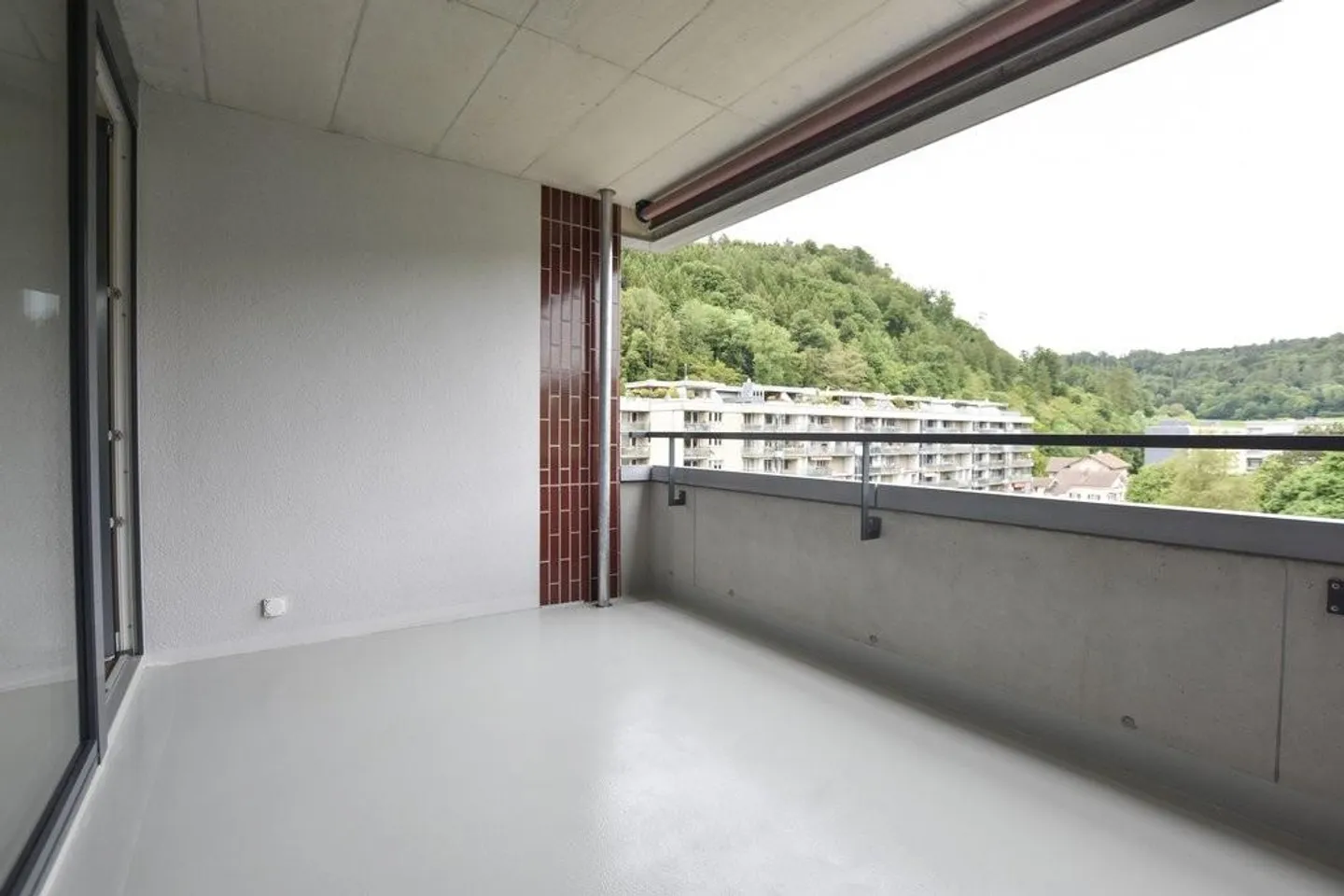 Appartamento 2.5 stanze su Uferweg Burgdorf - luminoso, moderno, vicino alla natura - Foto 1 di 8