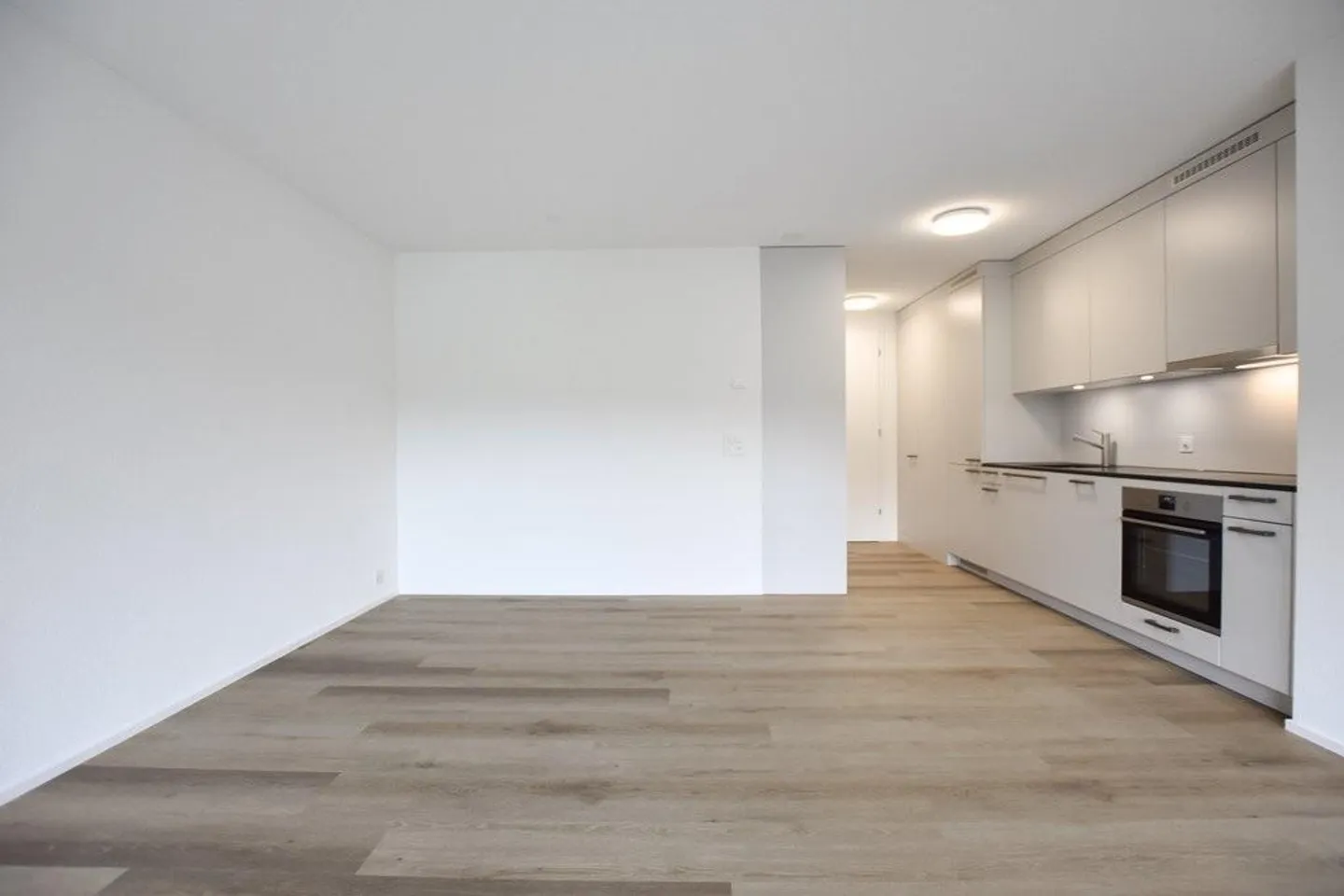 Appartamento 2.5 stanze su Uferweg Burgdorf - luminoso, moderno, vicino alla natura - Foto 4 di 8