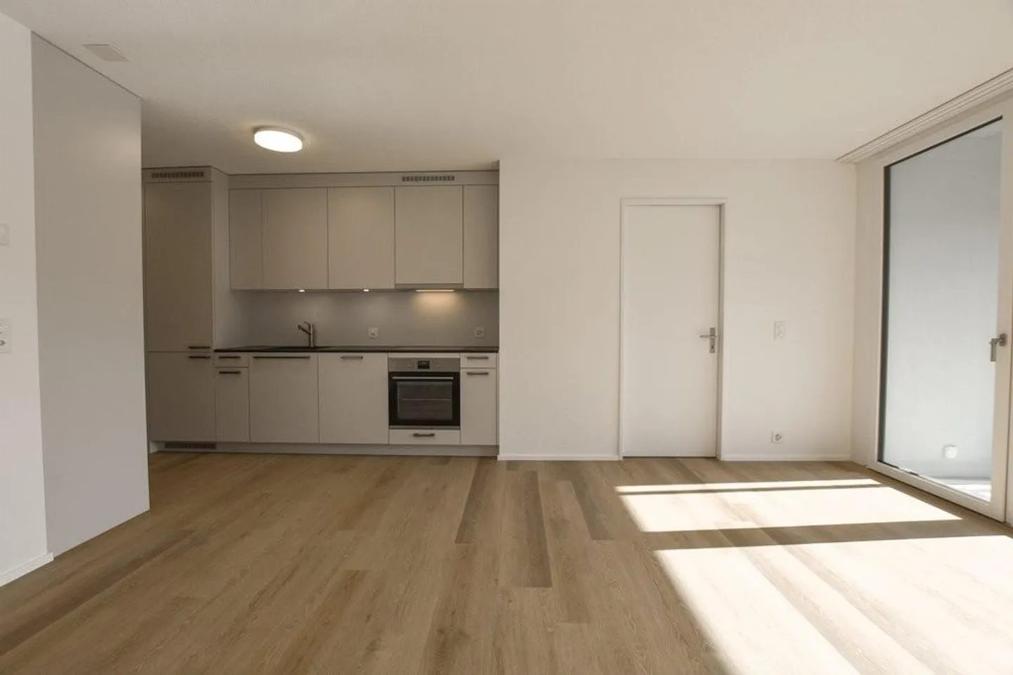 Appartamento 2.5 stanze su Uferweg Burgdorf - luminoso, moderno, vicino alla natura - Foto 5 di 8