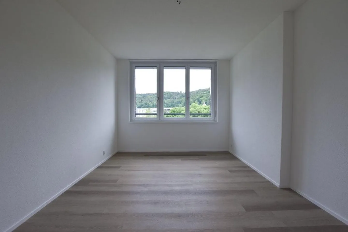 Appartamento 2.5 stanze su Uferweg Burgdorf - luminoso, moderno, vicino alla natura - Foto 7 di 8