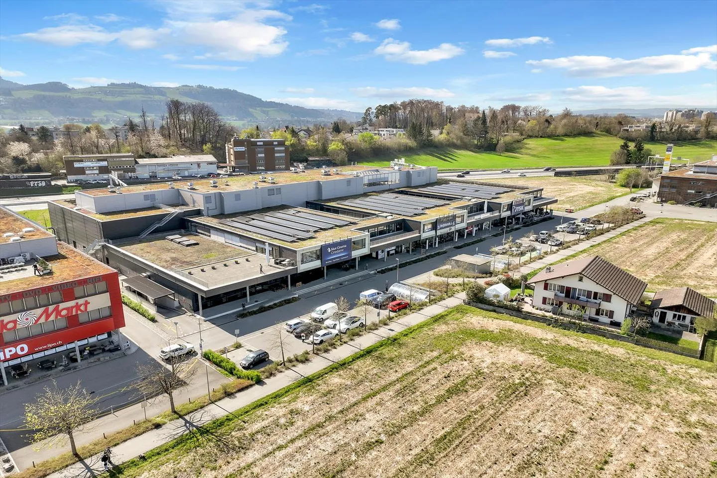 Immeuble mixte à louer - Photo 2 sur 9