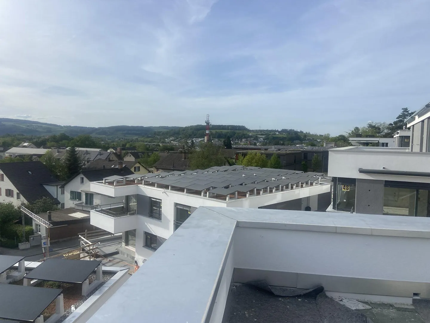 Modern Townhouse with View and Rooftop Terrace - Photo 8 of 17