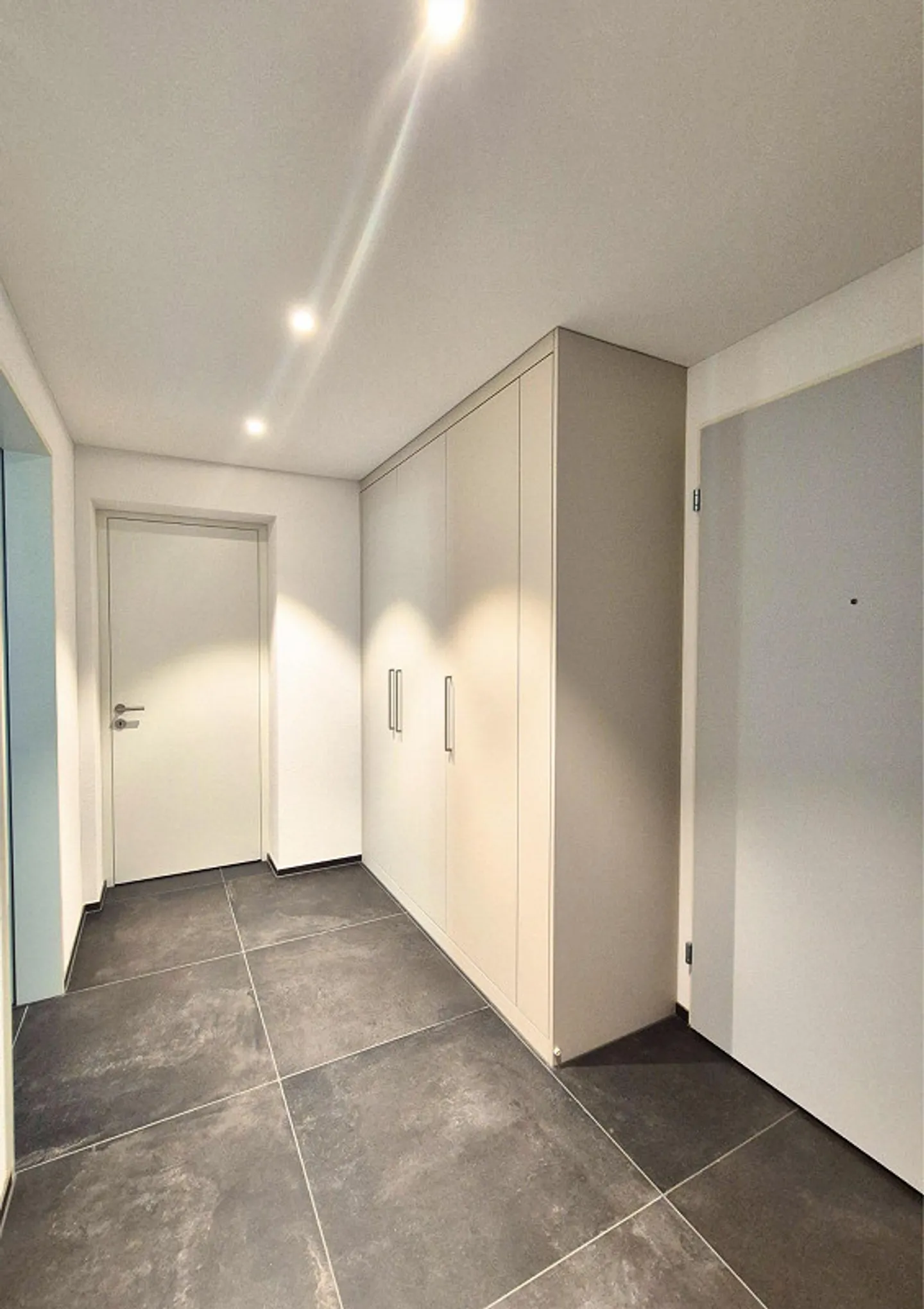 2.5 Room Apartment - Photo 3 of 6