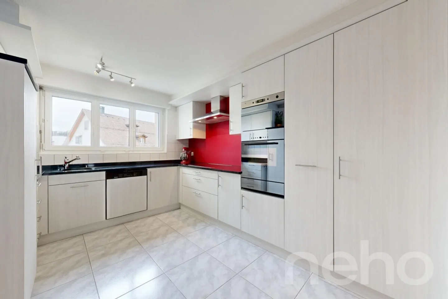 Appartamento spazioso e luminoso di 5,5 stanze a Schübelbach - Foto 5 di 12