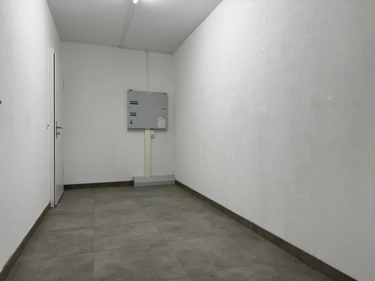 Commercial/Office 1.5 rooms 156.35 m2 in Puidoux-Gare - Photo 8 of 21