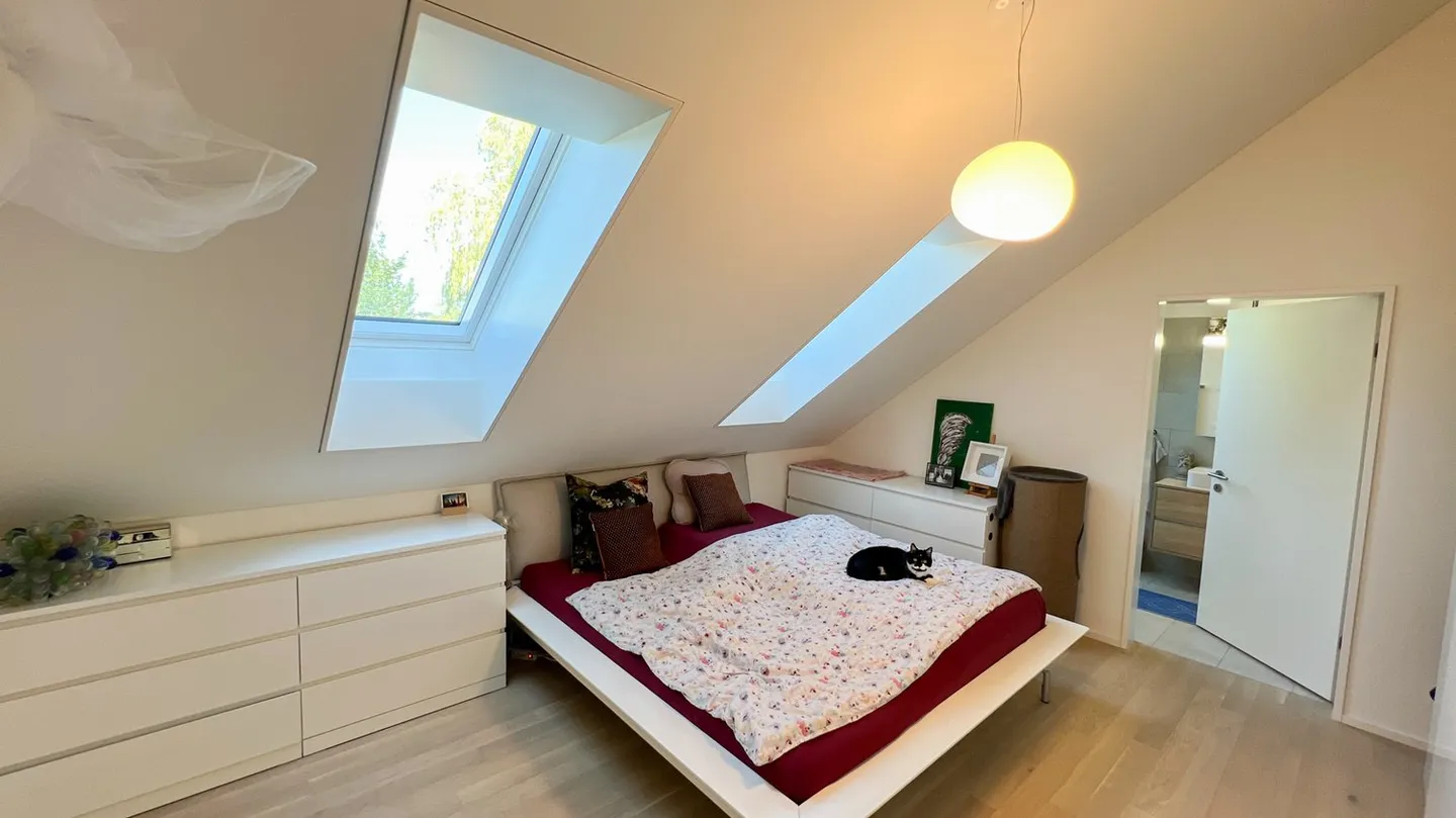 Exclusive 3.5-room penthouse apartment in Mörschwil – barrier-free, modern & with a panoramic view - Photo 5 of 8