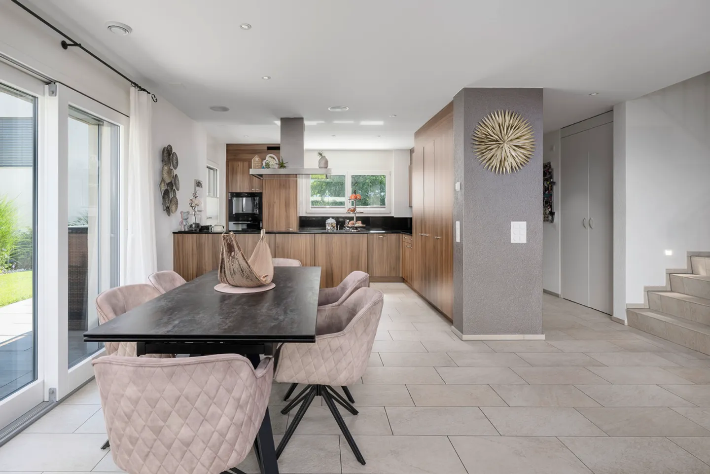 Maison jumelée avec jardin privé dans un environnement verdoyant - Photo 3 sur 13