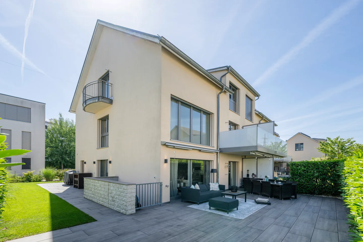 Maison jumelée avec jardin privé dans un environnement verdoyant - Photo 1 sur 13