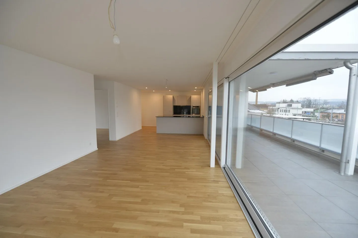 Appartement moderne de 3,5 pièces avec deux terrasses sur le toit - Photo 1 sur 7