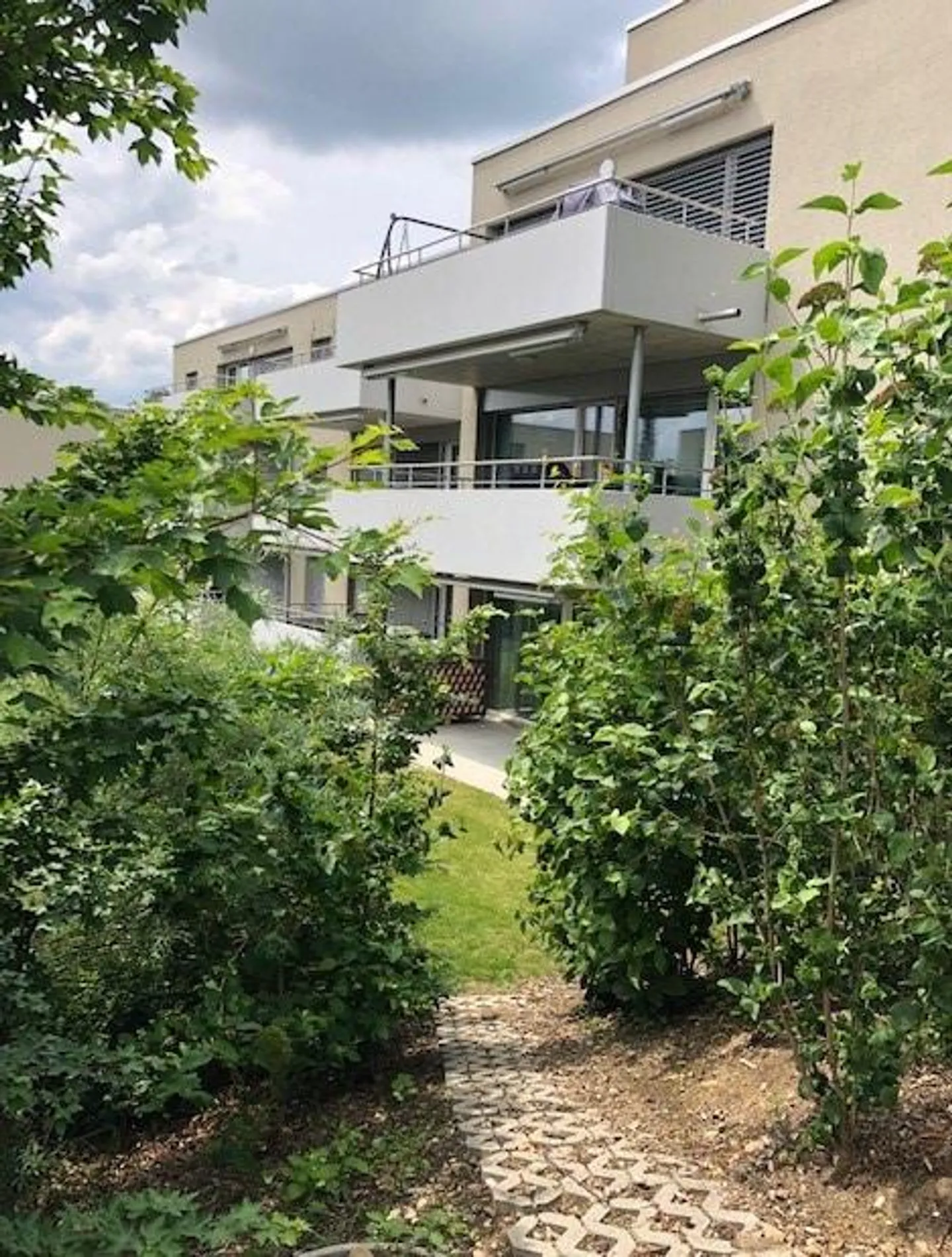 Helle Wohnung an ruhiger Lage gesucht? - Foto 2 von 9