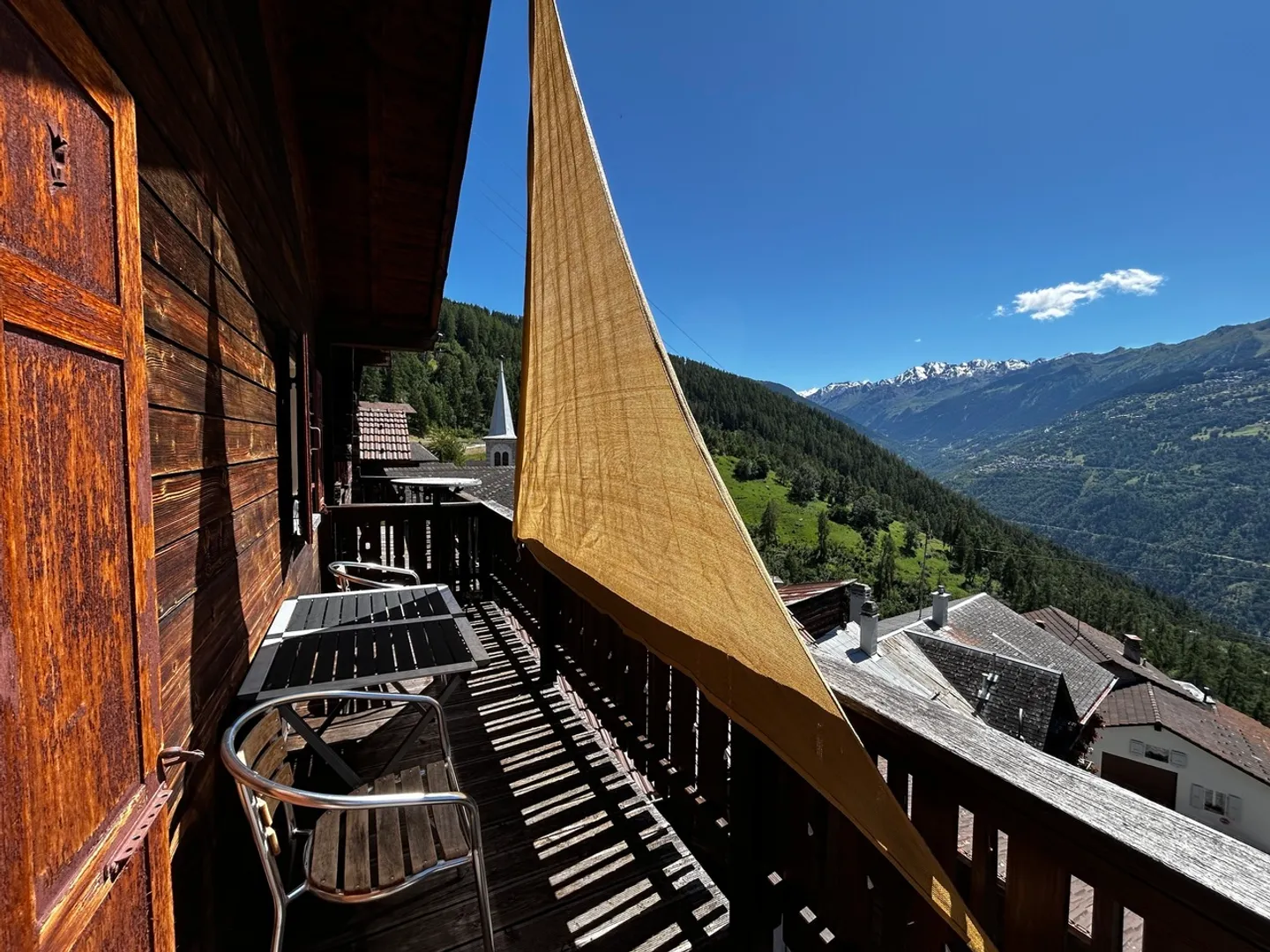 Charmante 2,5-Zimmer-Wohnung teilweise möbliert - Foto 1 von 8