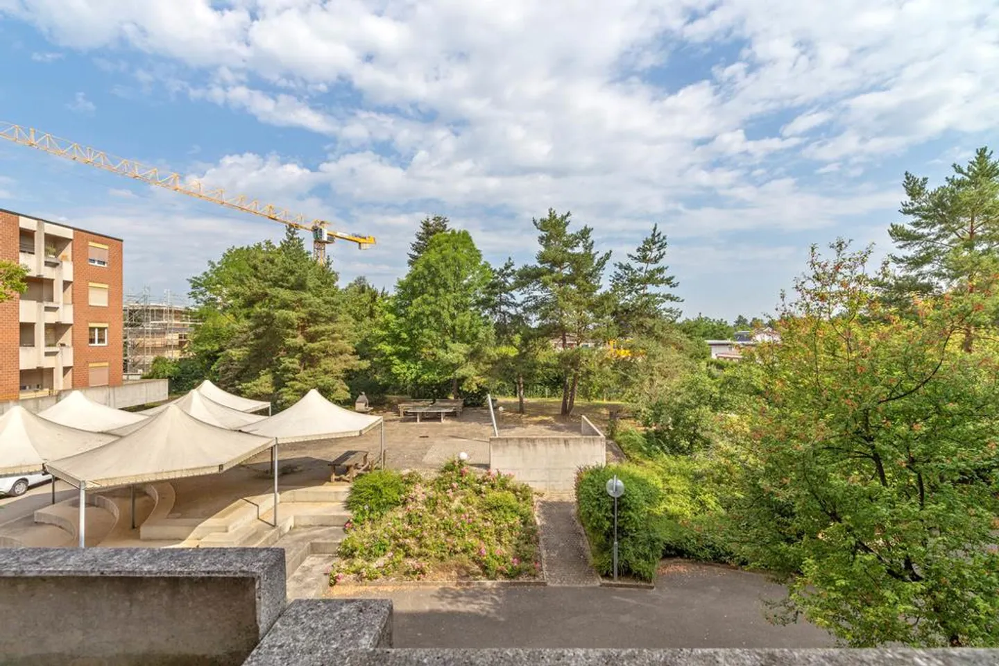 Appartement rénové de 4,5 pièces avec balcon ! - Photo 12 sur 12