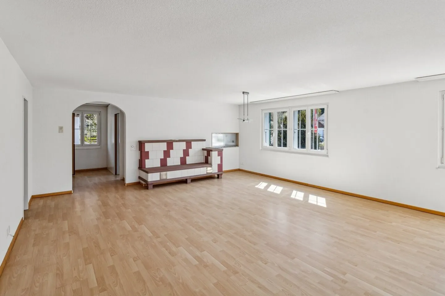 Maison attrayante à deux familles avec beaucoup d'espace - Photo 5 sur 13