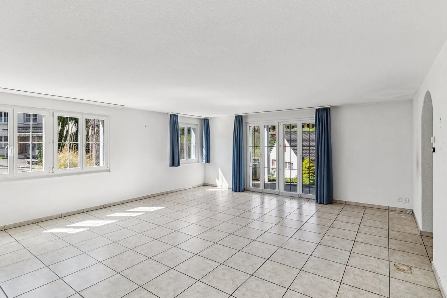 Maison attrayante à deux familles avec beaucoup d'espace - Photo 11 sur 13