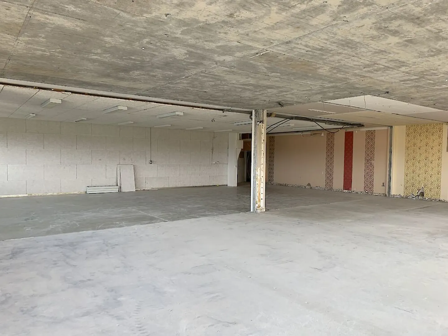 Geräumiges und helles Lokal an der Warpelstrasse in Düdingen - Foto 9 von 13