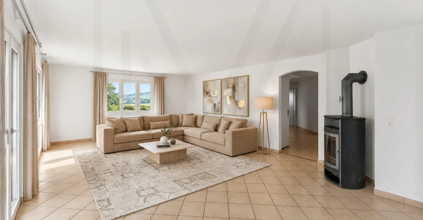 Einfamilienhaus mit Werkstatt-Garage und großem Grundstück - Foto 1 von 11