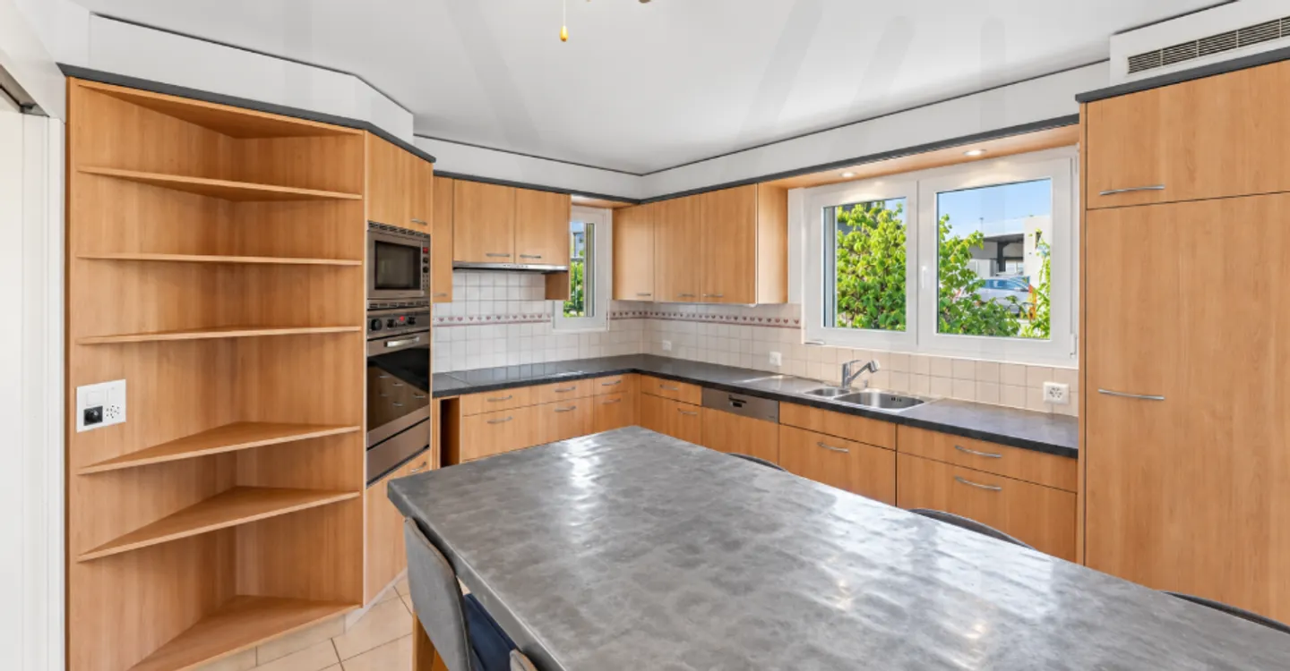 Einfamilienhaus mit Werkstatt-Garage und großem Grundstück - Foto 2 von 11