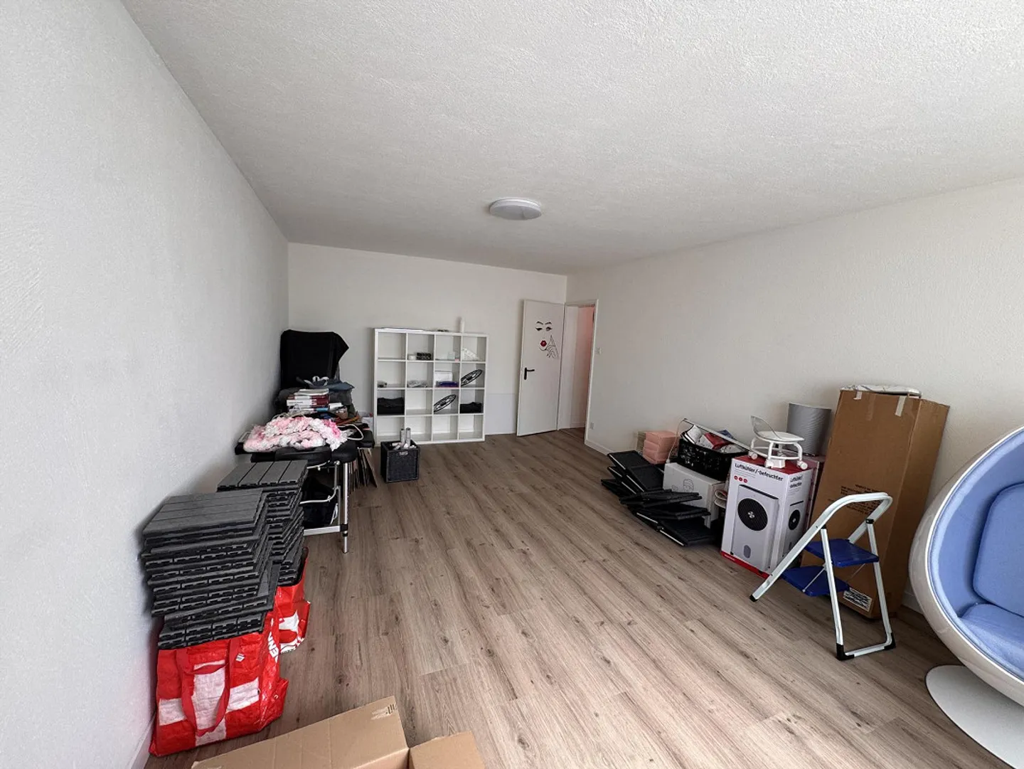 Office for rent in the city center - Photo 8 of 12