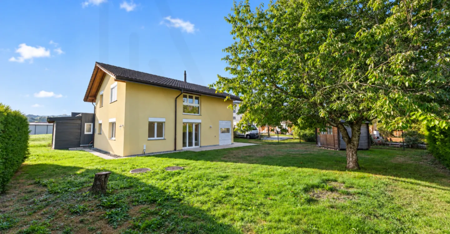 Einfamilienhaus mit Werkstatt-Garage und großem Grundstück - Foto 11 von 11