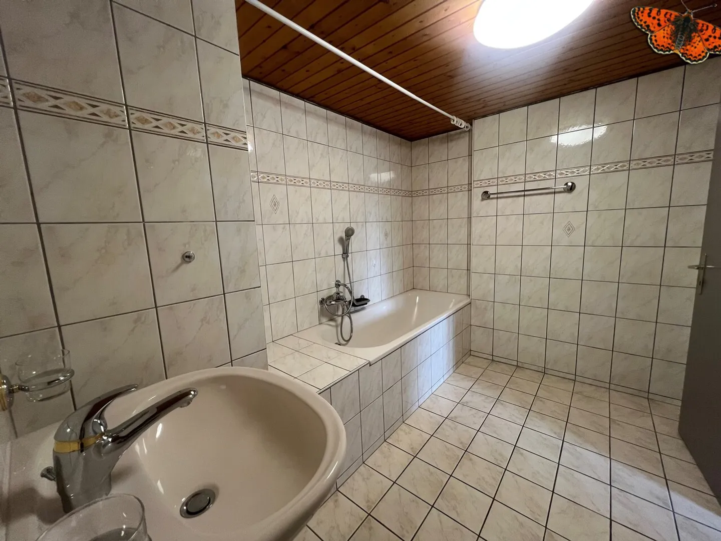 PROPRIETÀ UNICA - 5 STANZE A CHÂTEL-ST-DENIS! - Foto 11 di 27
