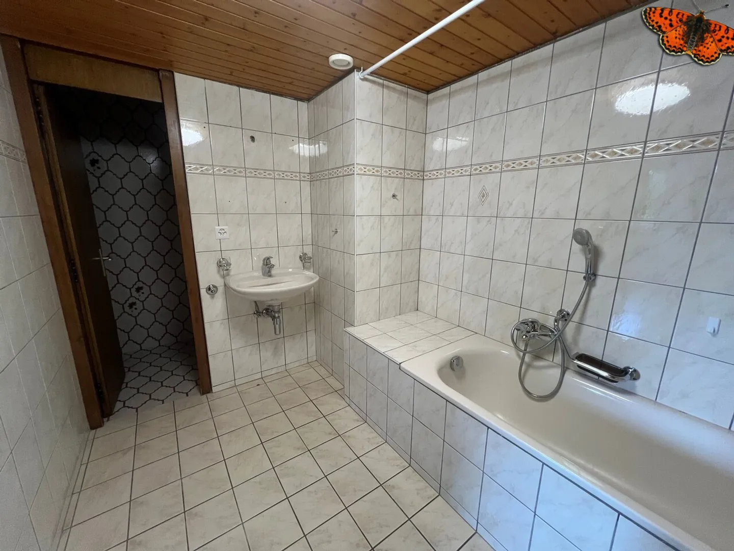PROPRIETÀ UNICA - 5 STANZE A CHÂTEL-ST-DENIS! - Foto 12 di 27