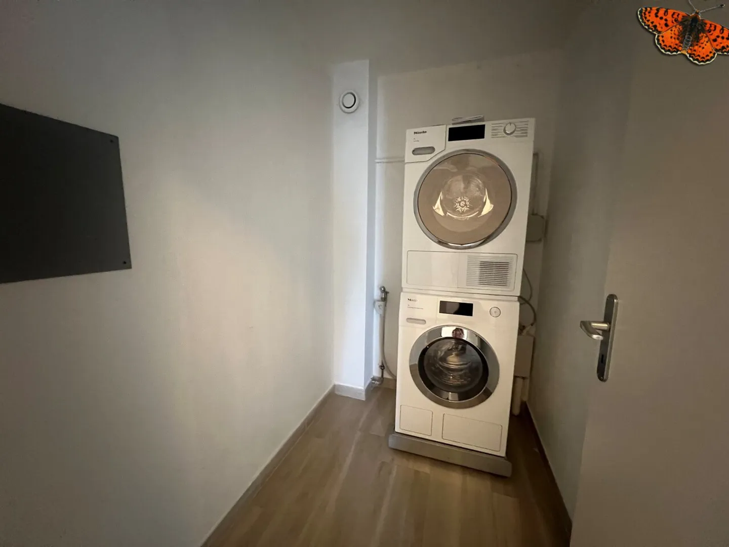 PROPRIETÀ UNICA - 5 STANZE A CHÂTEL-ST-DENIS! - Foto 8 di 27