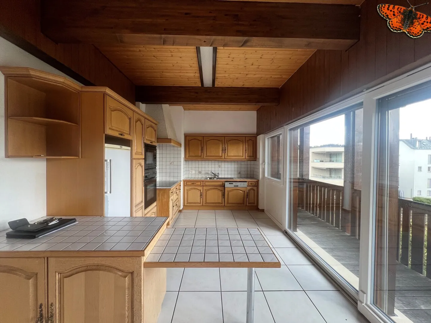 PROPRIETÀ UNICA - 5 STANZE A CHÂTEL-ST-DENIS! - Foto 4 di 27