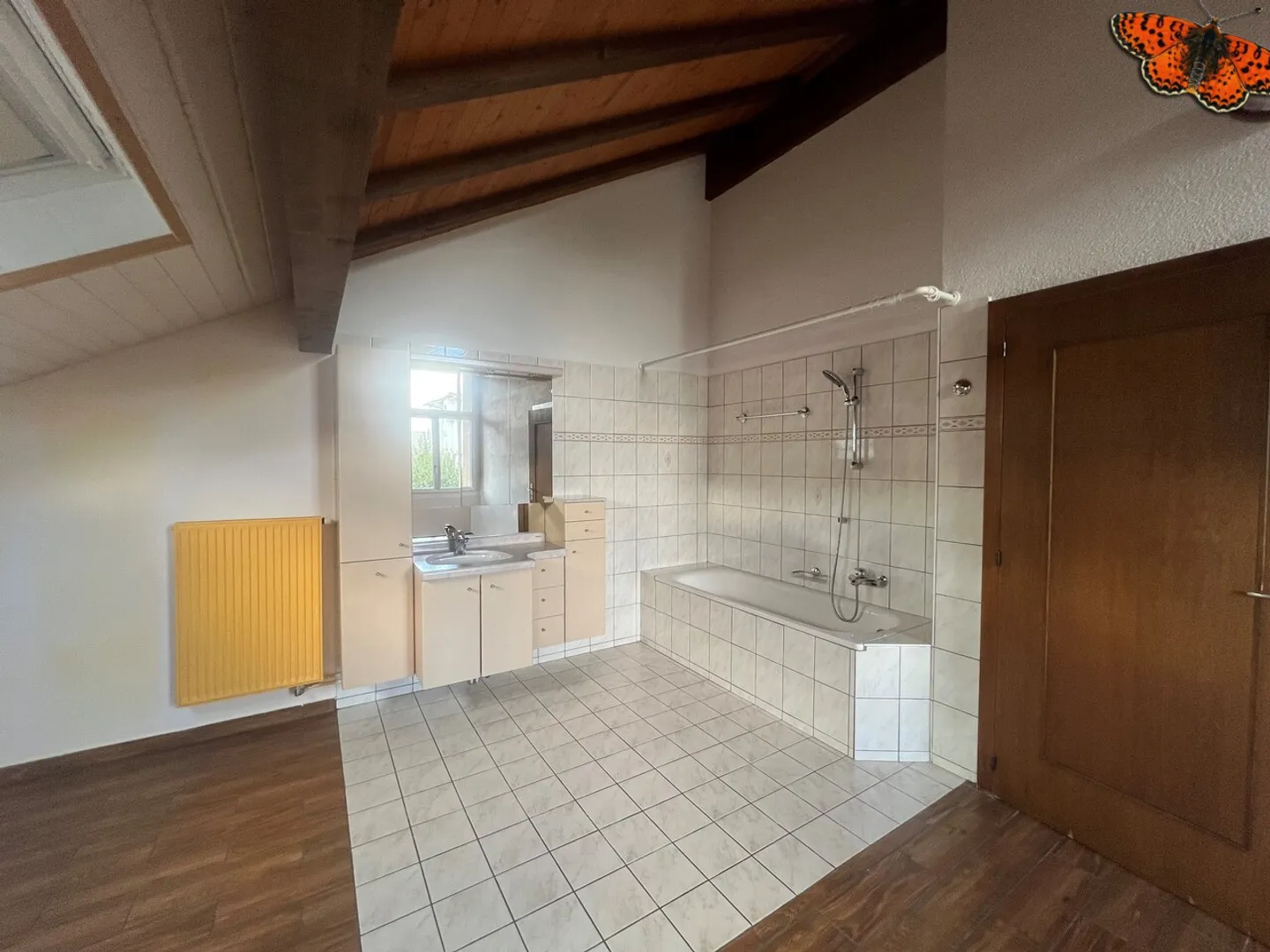 PROPRIETÀ UNICA - 5 STANZE A CHÂTEL-ST-DENIS! - Foto 14 di 27