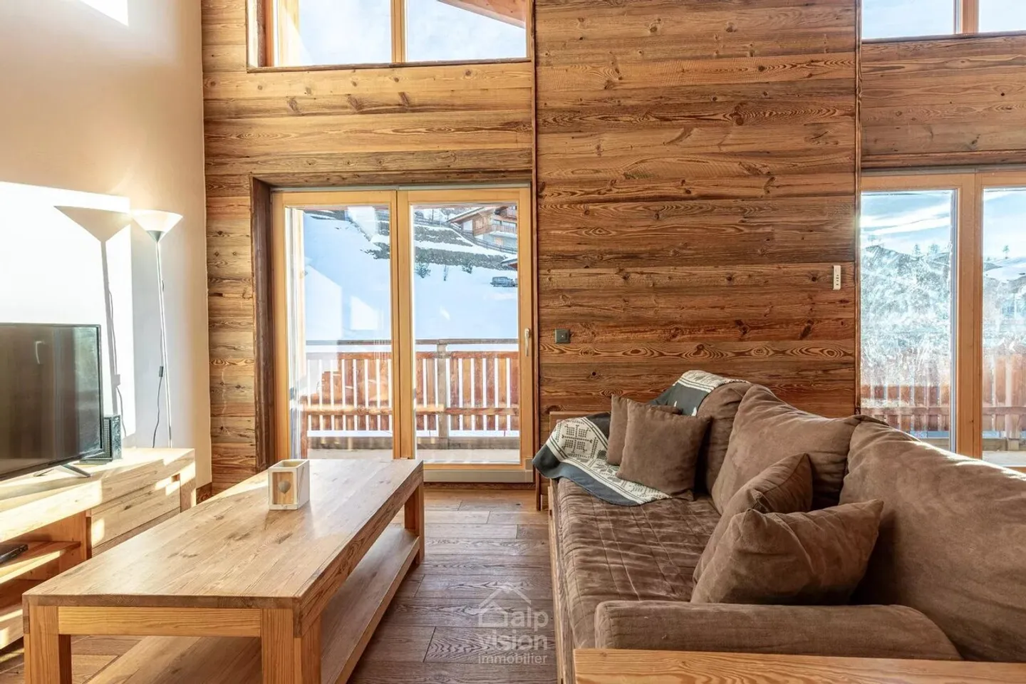 WUNDERSCHÖNE 5.5-ZIMMER-DUPLEX-SKI IN/SKI OUT ZENTRUM STATION - Foto 1 von 13