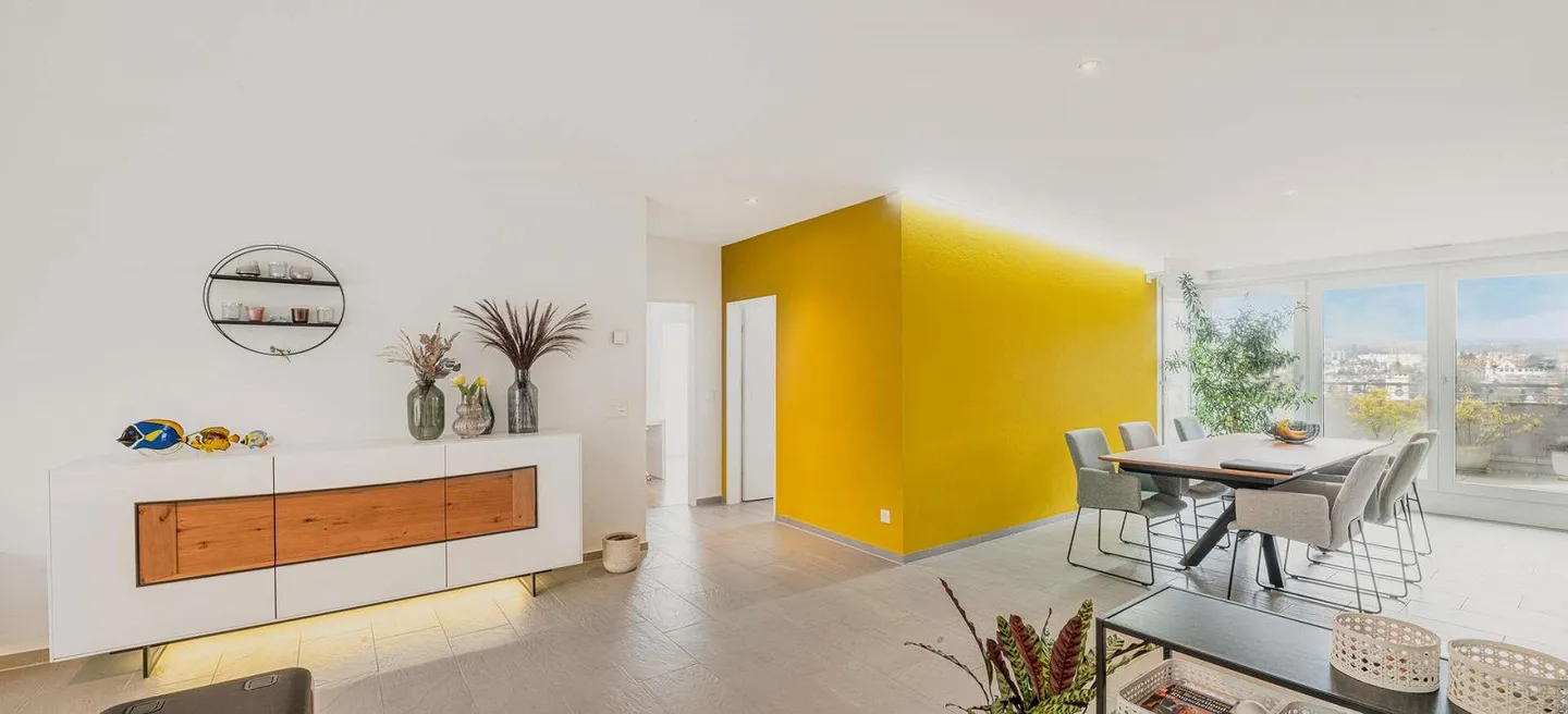 Helle Attika-Wohnung mit Stadtblick - Foto 5 von 14