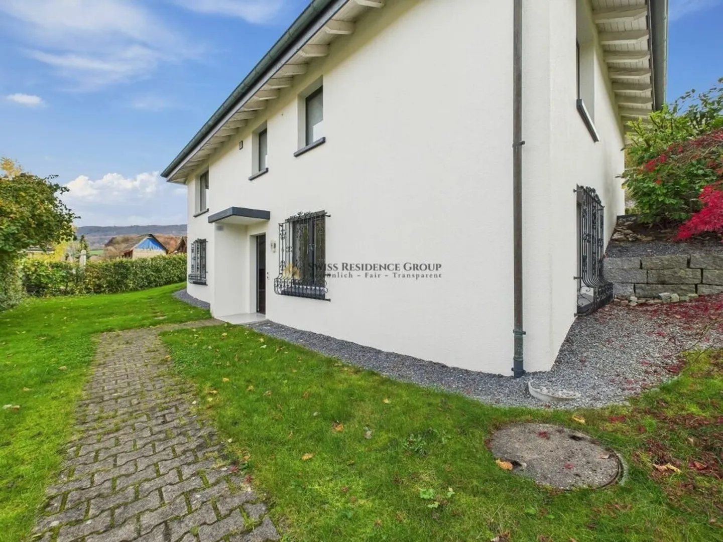 Attraktives Einfamilienhaus im Grünen mit bester Anbindung - Foto 1 von 15