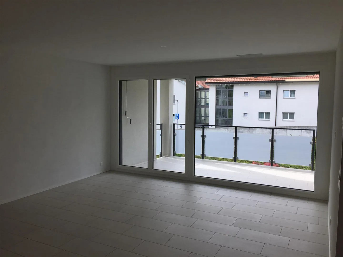 Schöne 3.5-Zi-Parterre-Wohnung in der Bündner Herrschaft - Foto 6 von 9