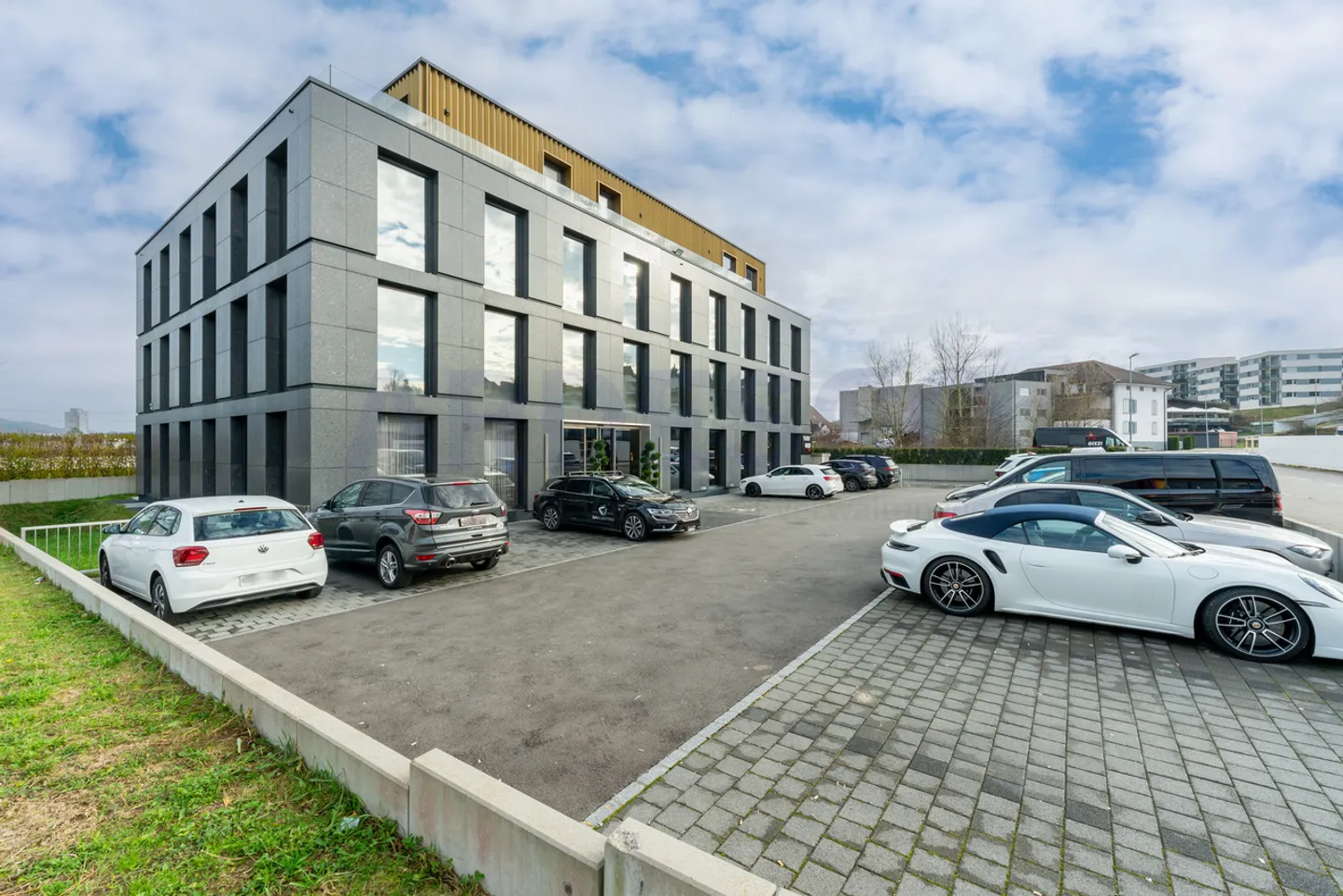 Conception d'un emplacement d'entreprise moderne - Photo 8 sur 9