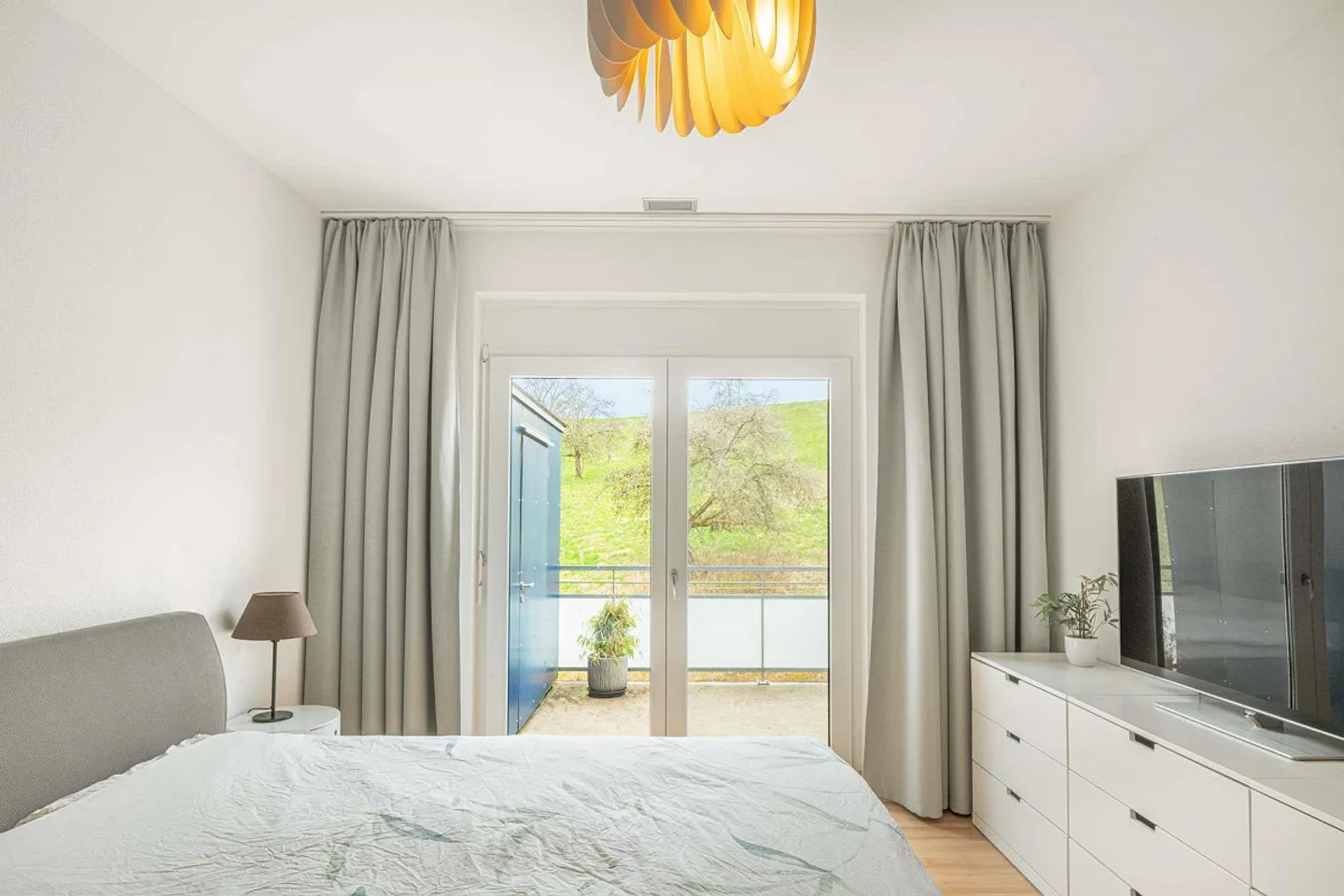 Helle Attika-Wohnung mit Stadtblick - Foto 8 von 14