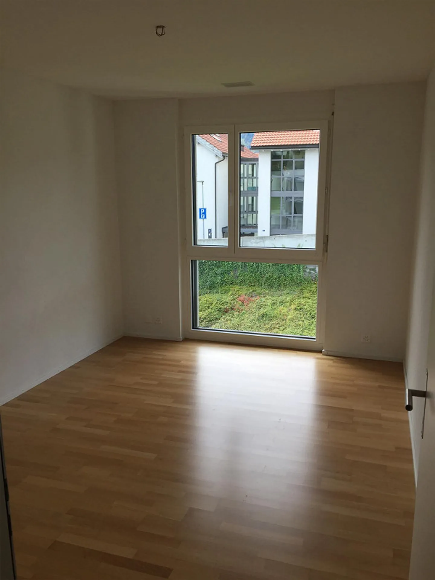 Schöne 3.5-Zi-Parterre-Wohnung in der Bündner Herrschaft - Foto 8 von 9