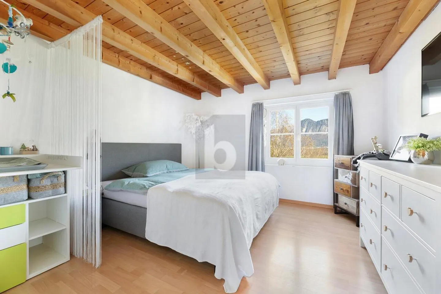 LIGHT-FLOODED WITH INCREDIBLE VIEW - Photo 2 of 6