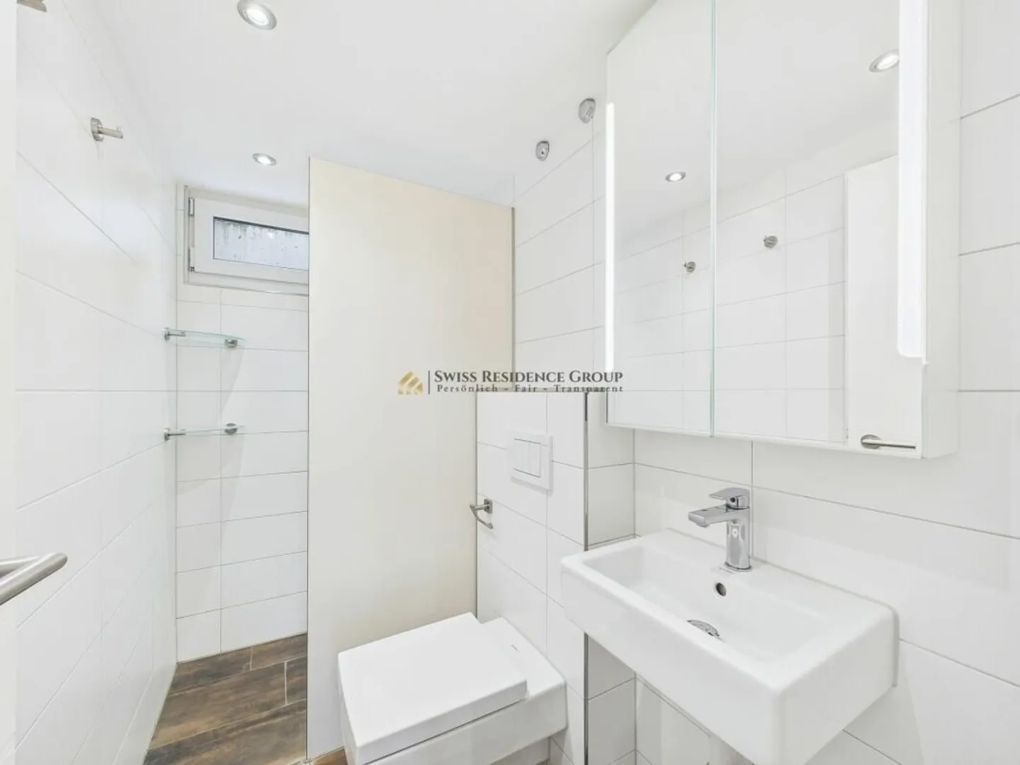 Attraktives Einfamilienhaus im Grünen mit bester Anbindung - Foto 13 von 15