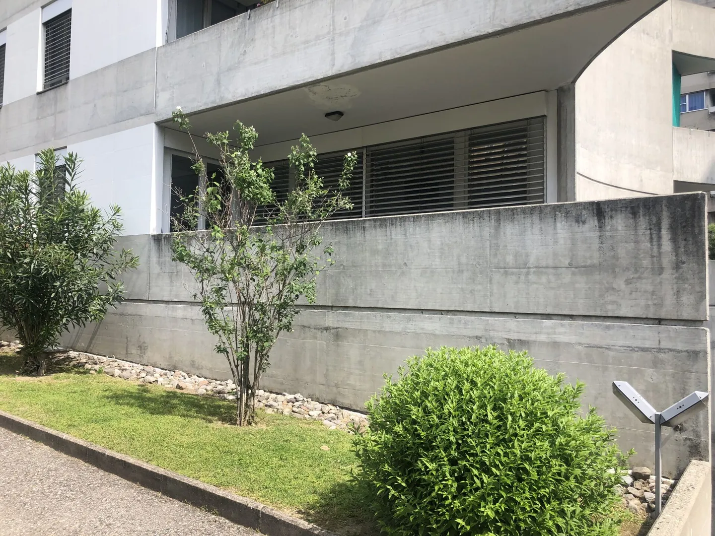 Appartamento ristrutturato e centrale di 3,5 locali in affitto - Foto 2 di 2