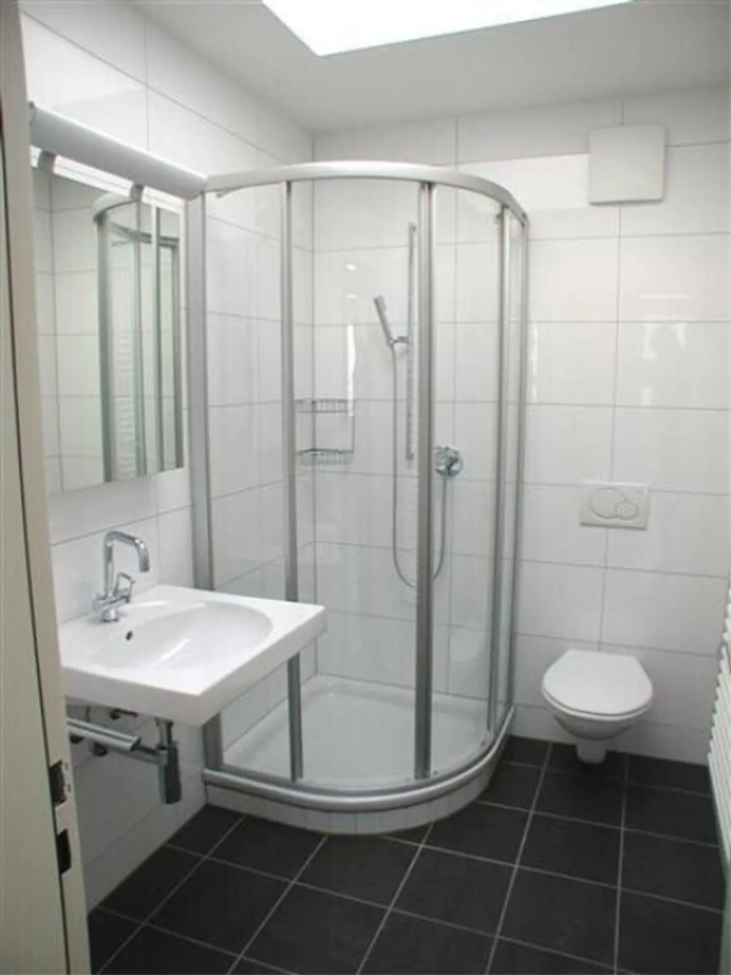 Welcome Home - Photo 2 of 8